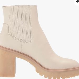 Dolce Vita Women’s Caster H2O Fashion Boot Ivory